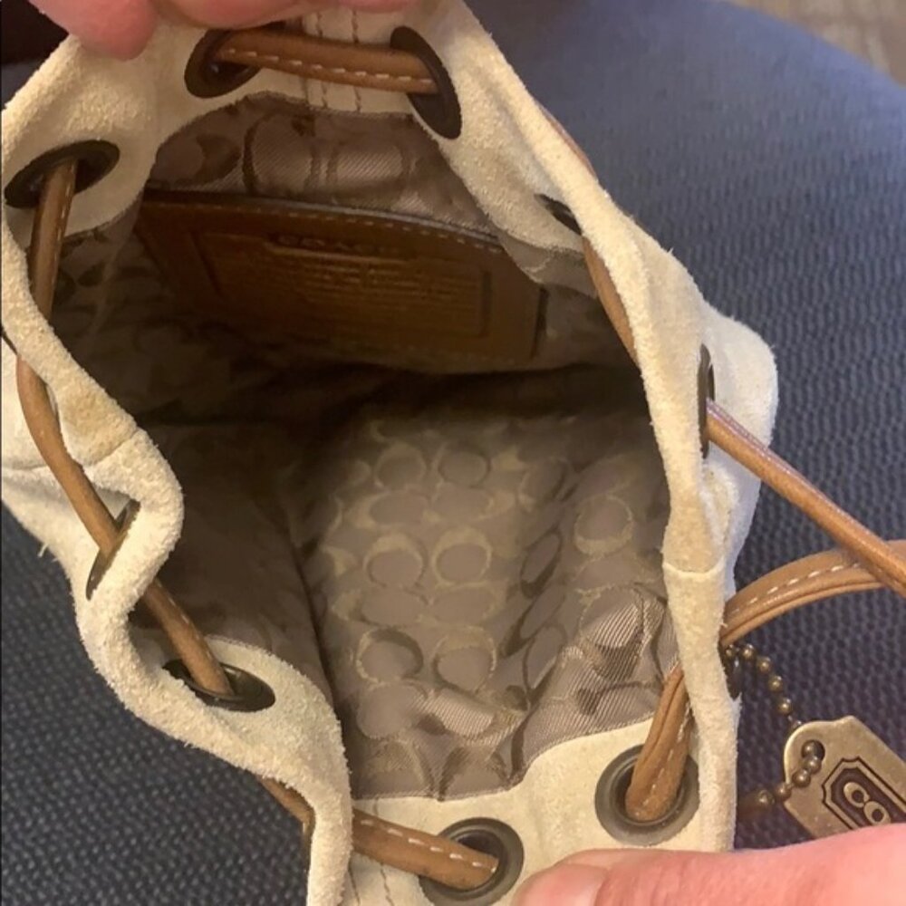 🧧 Coach Tan Suede Leather Drawstring Pouch - Picture 5 of 11